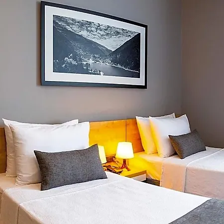 Uzer Hotel 3*
