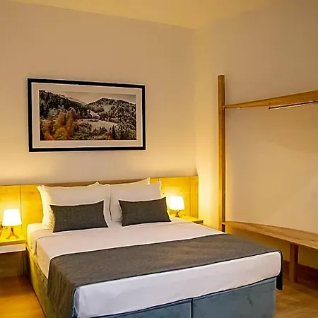 Hotel Uzer 3*