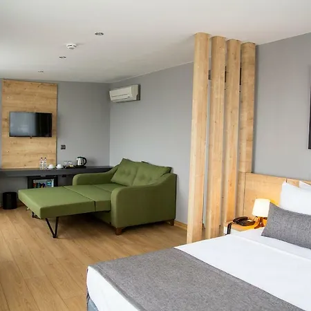 Uzer Hotel Trebizonda