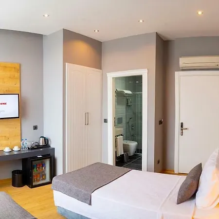 Hotel Uzer 3*