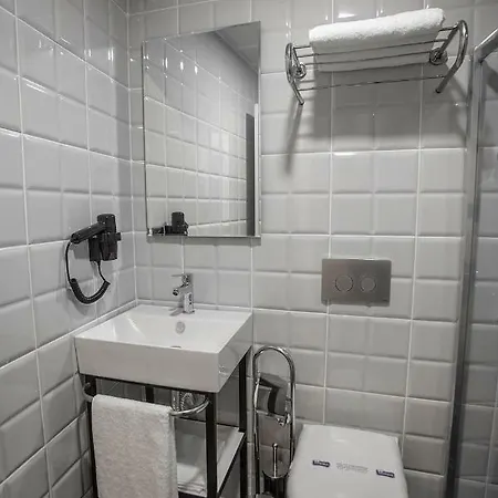 Hotel Uzer